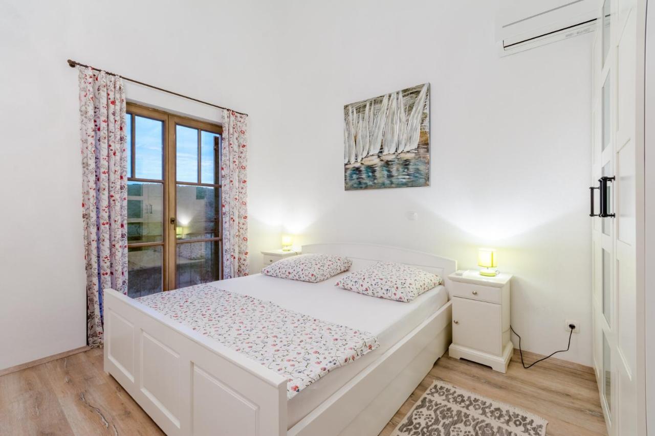 Apartments Villa Kameja Donji Okrug  Room photo